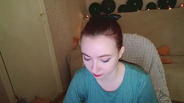 Snapshot of Micky_Wood chatting on December 14, 2:00 pm Micky Wood online show from December 14, 2:00 pm