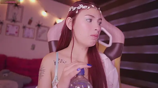 Snapshot of Rebecah_1 chatting on October 28, 1:36 pm Rebecah 1 online show from October 28, 1:36 pm