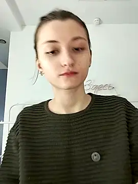 Snapshot of LillySvon chatting on April 7, 3:34 pm LillySvon online show from April 7, 3:34 pm