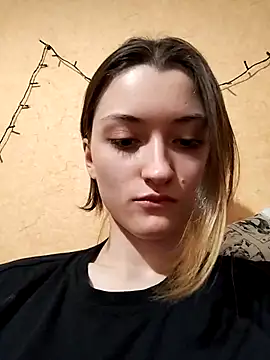 Snapshot of LillySvon chatting on April 11, 6:12 pm LillySvon online show from April 11, 6:12 pm