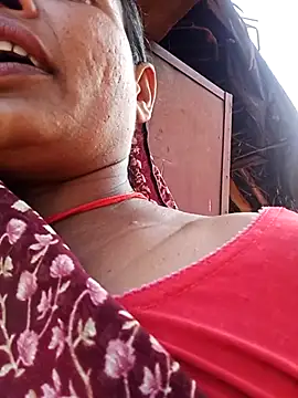 Snapshot of Sapna_ji45 chatting on October 12, 10:25 am Sapna ji45 online show from October 12, 10:25 am