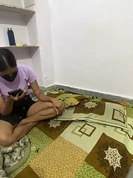 Snapshot of Sex_Queen_aaraya chatting on March 10, 2:55 pm Sex Queen aaraya online show from March 10, 2:55 pm