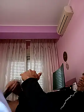 estrogeni online show from November 24, 7:30 am