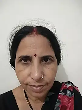 Snapshot of Hot_liya54 chatting on August 4, 1:31 am Hot liya54 online show from August 4, 1:31 am