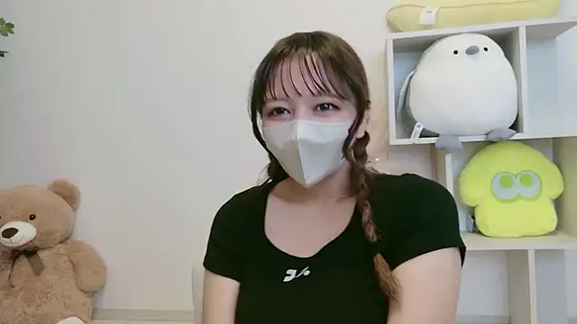 JP Momo o0 online show from October 2, 7:15 am