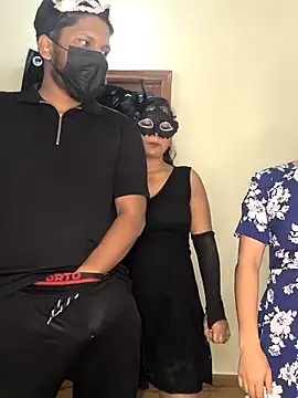 Snapshot of Family02 chatting on October 1, 4:35 pm Family02 online show from October 1, 4:35 pm