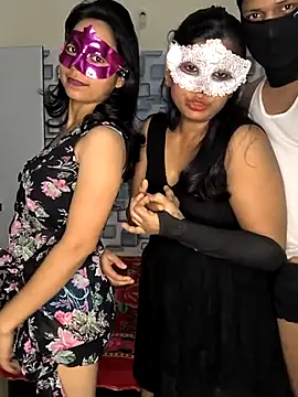 Snapshot of Family02 chatting on December 15, 5:28 pm Family02 online show from December 15, 5:28 pm