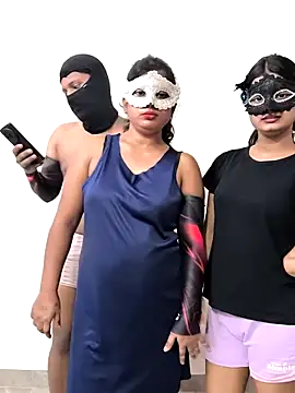 Family02 online show from April 27, 10:35 am