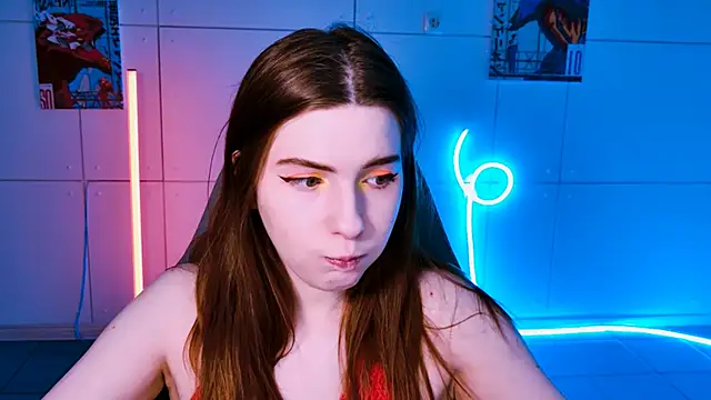 Snapshot of AliceCUNTach chatting on October 1, 5:13 am AliceCUNTach online show from October 1, 5:13 am