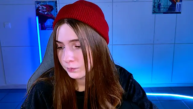 Snapshot of AliceCUNTach chatting on October 28, 5:11 am AliceCUNTach online show from October 28, 5:11 am