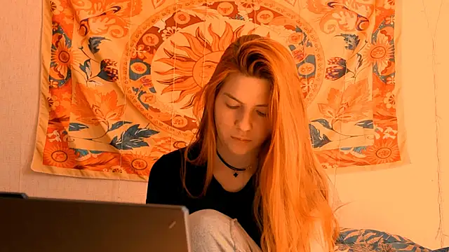 Snapshot of AliceCUNTach chatting on July 18, 5:11 am AliceCUNTach online show from July 18, 5:11 am