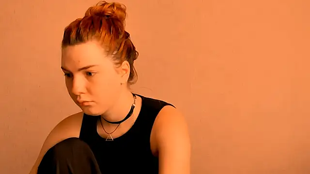 Snapshot of AliceCUNTach chatting on July 26, 5:04 am AliceCUNTach online show from July 26, 5:04 am