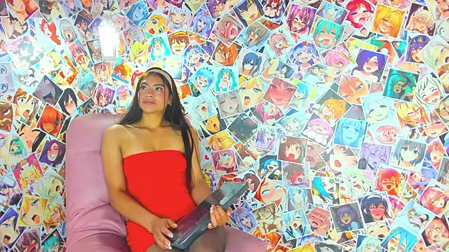 Snapshot of Emily_Mitchell chatting on November 14, 5:55 pm Emily Mitchell online show from November 14, 5:55 pm