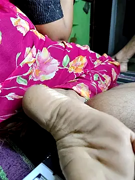 Snapshot of Hot_lali_555 chatting on October 14, 3:46 pm Hot lali 555 online show from October 14, 3:46 pm