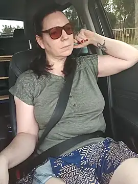 aussiepeaches online show from March 23, 1:31 am