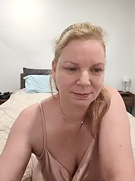 aussiepeaches online show from May 12, 2:19 am