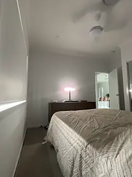 aussiepeaches online show from May 19, 12:49 am
