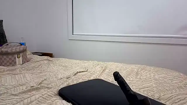 aussiepeaches online show from July 10, 12:41 pm