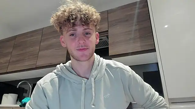 DominantAlex18 online show from December 19, 3:19 pm