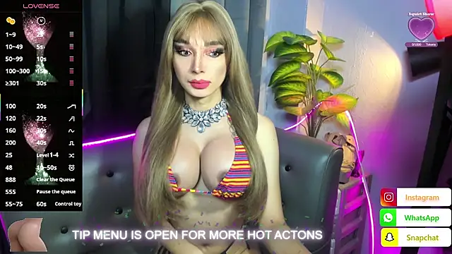 Snapshot of MISTRESSMonica_xxx chatting on July 10, 8:07 am MISTRESSMonica xxx online show from July 10, 8:07 am