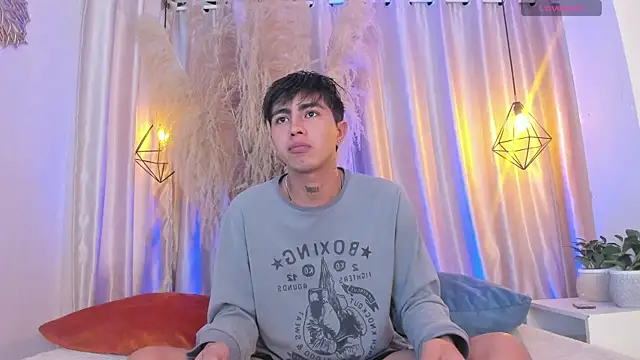 Snapshot of arion_sherwind chatting on September 12, 8:31 pm arion sherwind online show from September 12, 8:31 pm