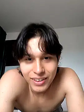 Snapshot of TeddyBear_07 chatting on September 20, 8:32 pm TeddyBear 07 online show from September 20, 8:32 pm