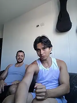 Snapshot of TeddyBear_07 chatting on November 17, 1:39 pm TeddyBear 07 online show from November 17, 1:39 pm