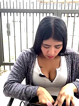 Adele Pinkk online show from September 26, 4:11 pm