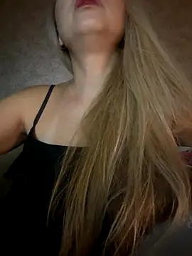 Snapshot of Nikihot__ chatting on September 20, 10:44 pm Nikihot online show from September 20, 10:44 pm