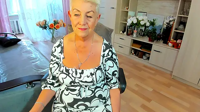 HotandMature online show from July 9, 11:25 am