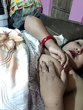 hotbhabhi011 online show from November 20, 1:17 am