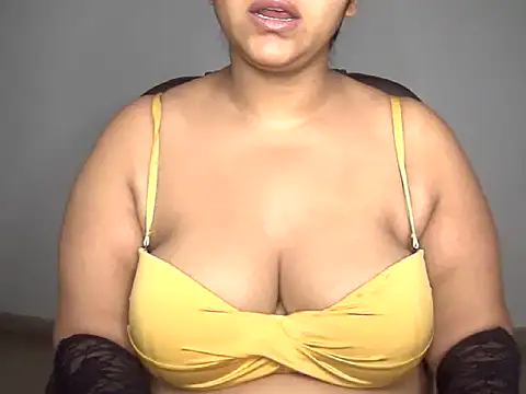 Snapshot of mrymlove chatting on October 8, 5:21 pm mrymlove online show from October 8, 5:21 pm