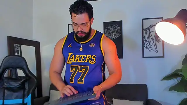 Justin kingX7 online show from June 22, 5:26 am