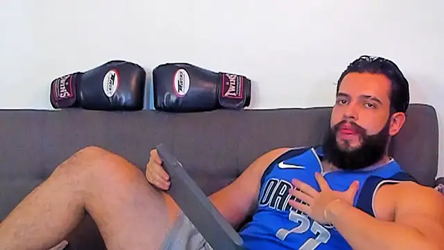 Justin kingX7 online show from July 8, 5:23 am