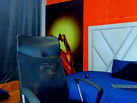 Snapshot of adrian_ray chatting on September 24, 6:00 pm adrian ray online show from September 24, 6:00 pm