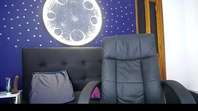 Snapshot of Olivia11_ chatting on September 13, 3:12 pm Olivia11 online show from September 13, 3:12 pm