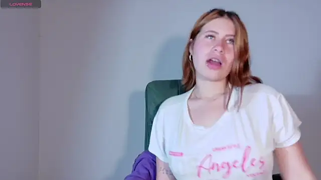 Snapshot of Olivia11_ chatting on November 7, 12:16 pm Olivia11 online show from November 7, 12:16 pm