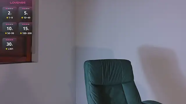 Snapshot of Olivia11_ chatting on November 13, 11:09 am Olivia11 online show from November 13, 11:09 am