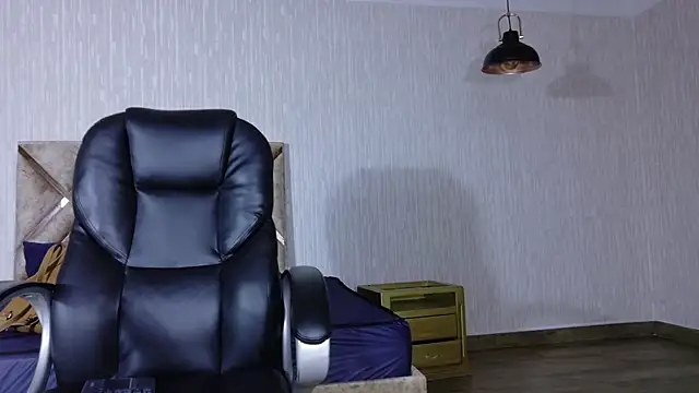 Snapshot of Olivia11_ chatting on December 5, 11:41 am Olivia11 online show from December 5, 11:41 am