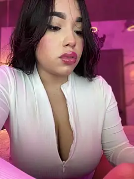 SofiaWildee online show from December 20, 3:57 am