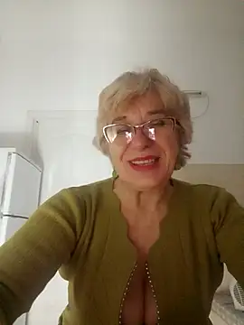 52MiaLove02 online show from January 6, 5:33 am