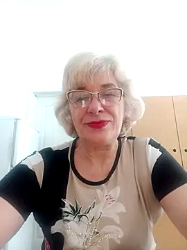 Snapshot of 52MiaLove02 chatting on May 7, 4:51 am 52MiaLove02 online show from May 7, 4:51 am