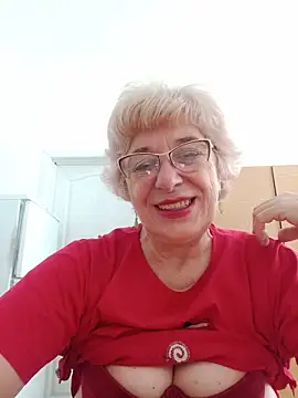Snapshot of 52MiaLove02 chatting on May 26, 4:52 am 52MiaLove02 online show from May 26, 4:52 am