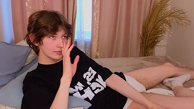  Den1s  online show from February 10, 12:53 pm