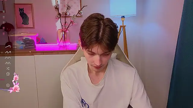  Den1s  online show from February 25, 1:32 pm