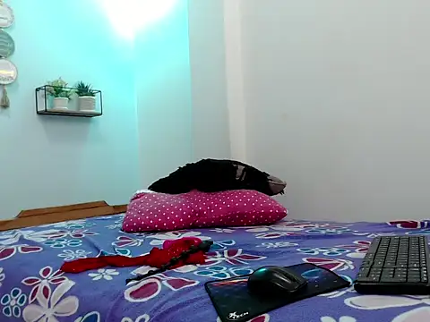 Snapshot of ashlyanaldeep18 chatting on March 23, 2:04 am ashlyanaldeep18 online show from March 23, 2:04 am