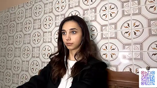 Snapshot of LinaMour chatting on November 10, 11:15 pm LinaMour online show from November 10, 11:15 pm