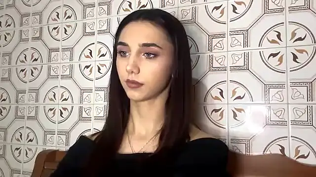 Snapshot of LinaMour chatting on November 29, 10:13 pm LinaMour online show from November 29, 10:13 pm