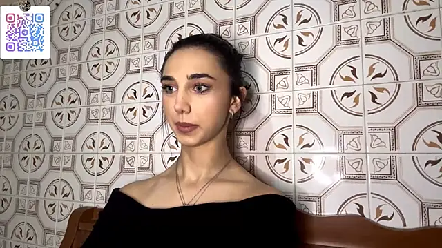 Snapshot of LinaMour chatting on November 30, 10:25 pm LinaMour online show from November 30, 10:25 pm