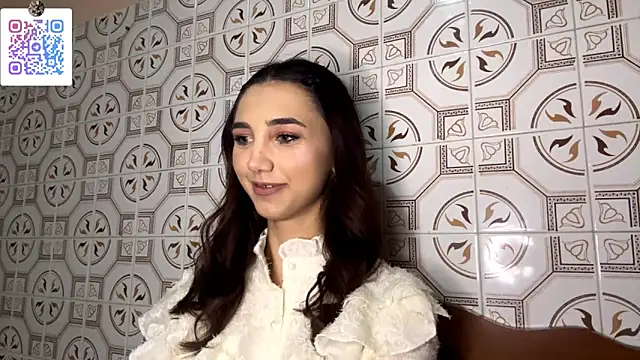 Snapshot of LinaMour chatting on December 14, 10:14 pm LinaMour online show from December 14, 10:14 pm